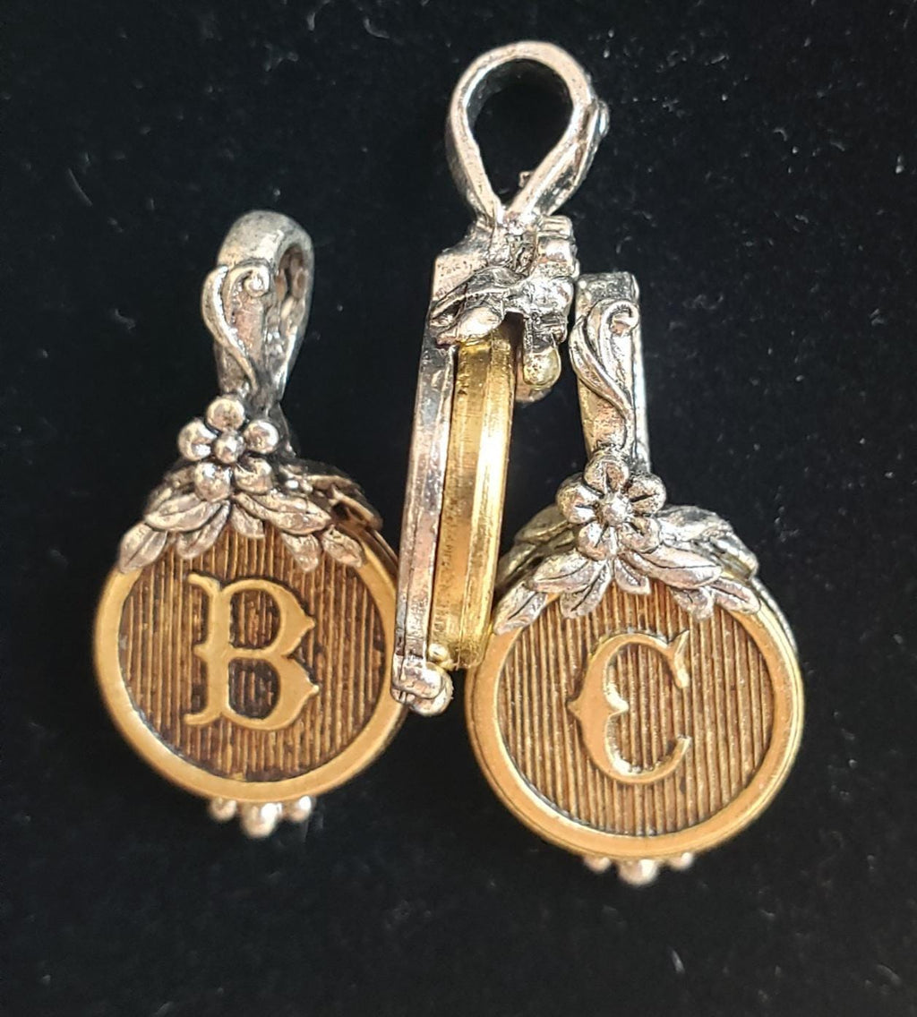 Two-tone initial pendant