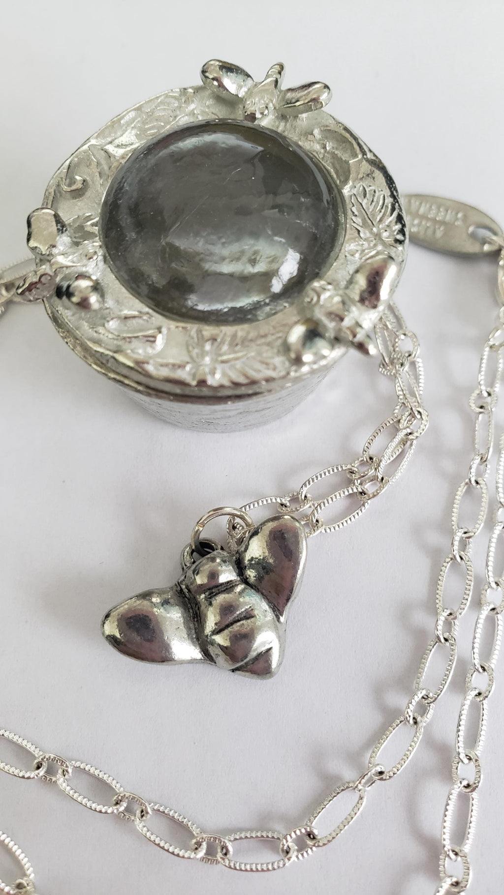 Wishnest By Alise Sheehan Bee Keeper Box and Pendant Set