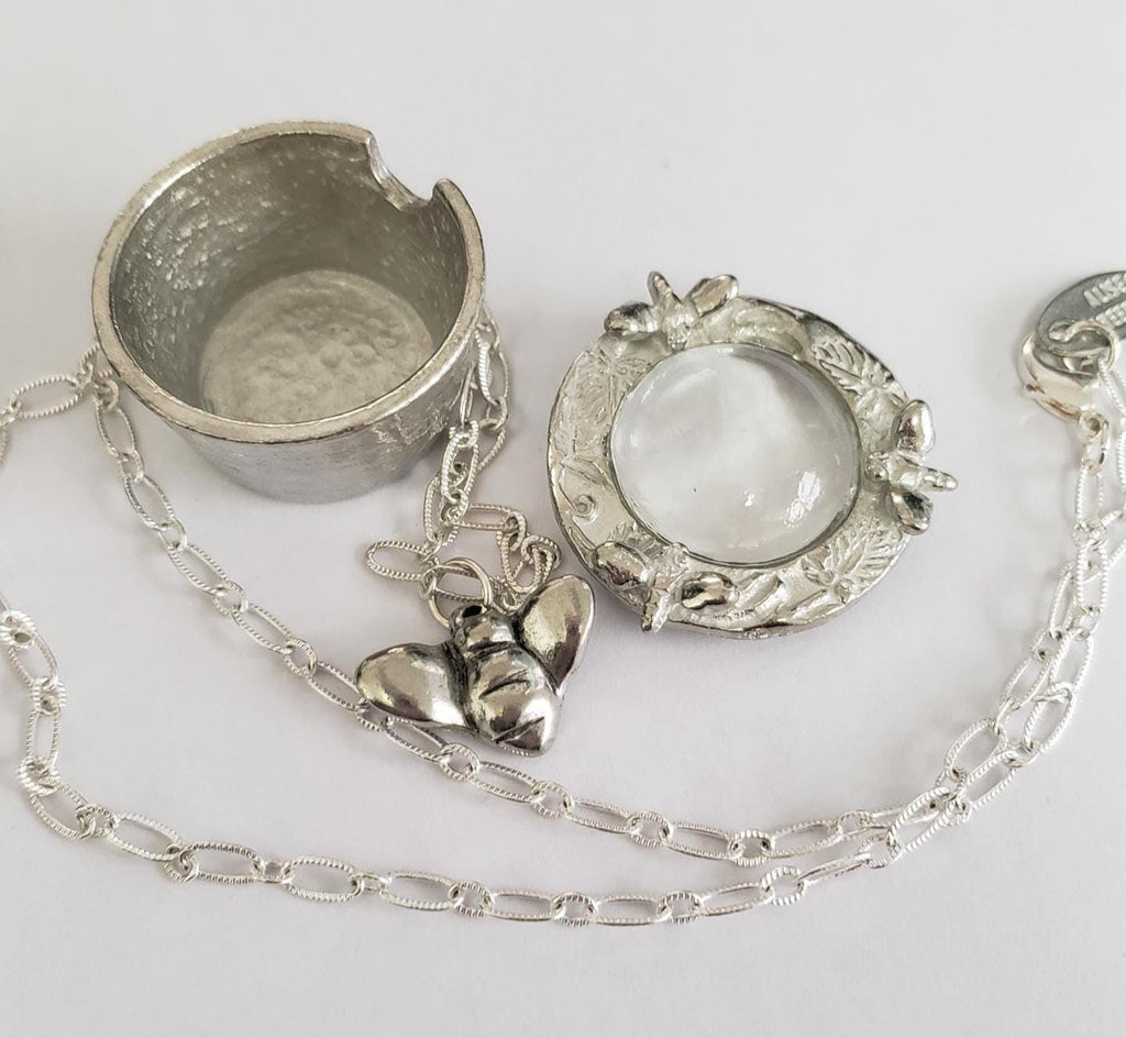Wishnest By Alise Sheehan Bee Keeper Box and Pendant Set