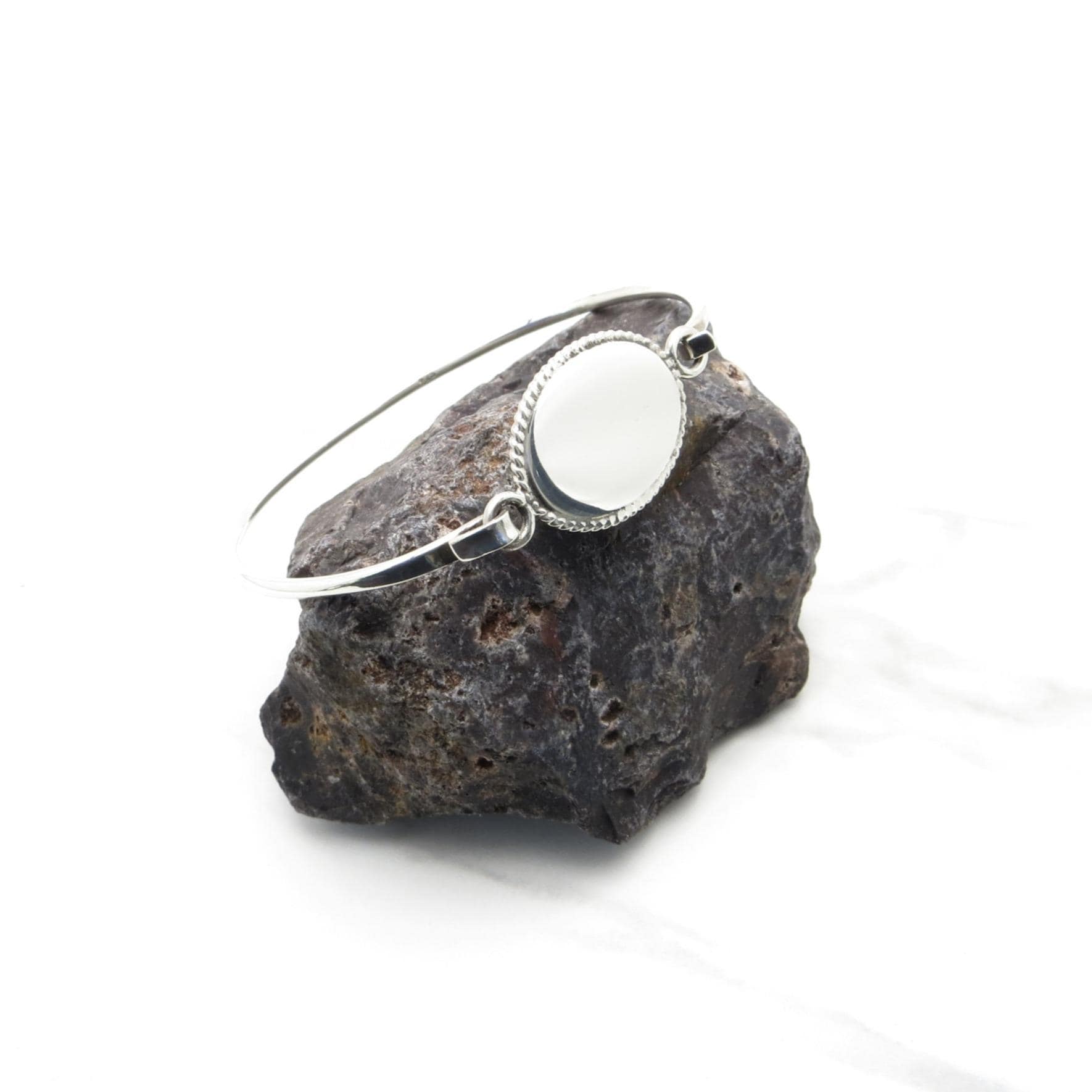 Sterling Silver Oval Engravable Hinged Bracelet with Rope Border