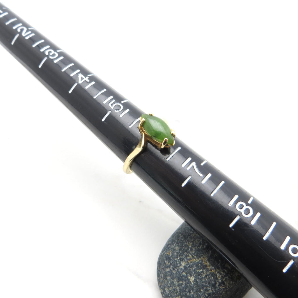Vintage 10kt HGE Gold Ring with Marquise Cut Green Jade Center Stone - Size 6