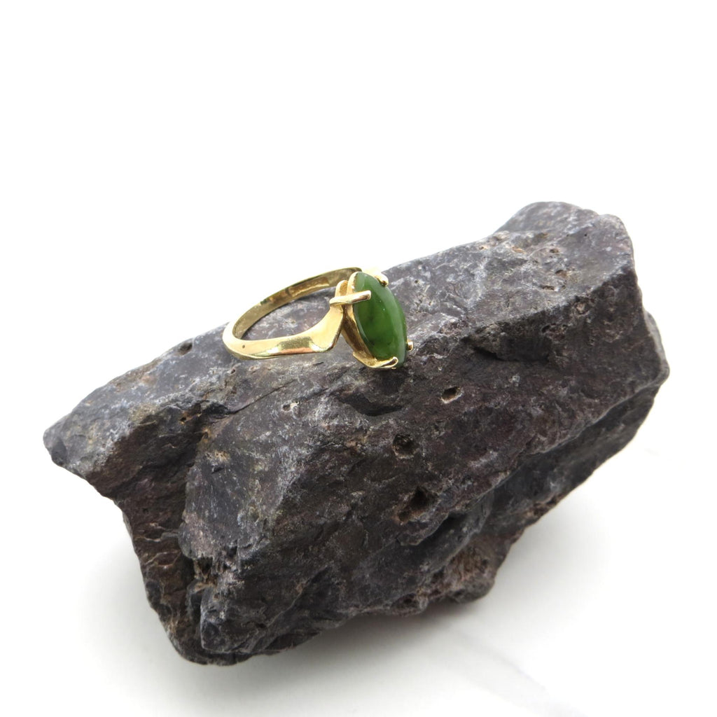 Vintage 10kt HGE Gold Ring with Marquise Cut Green Jade Center Stone - Size 6